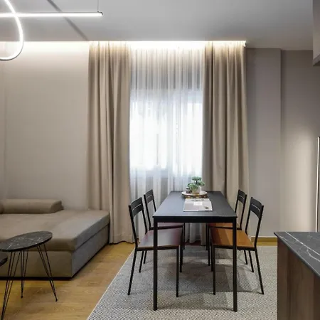 아파트 Aristotelian Virtues - Evlaveia 테살로니키