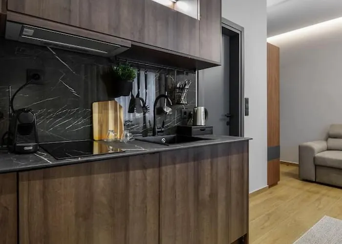Aristotelian Virtues - Evlaveia * テッサロニキ